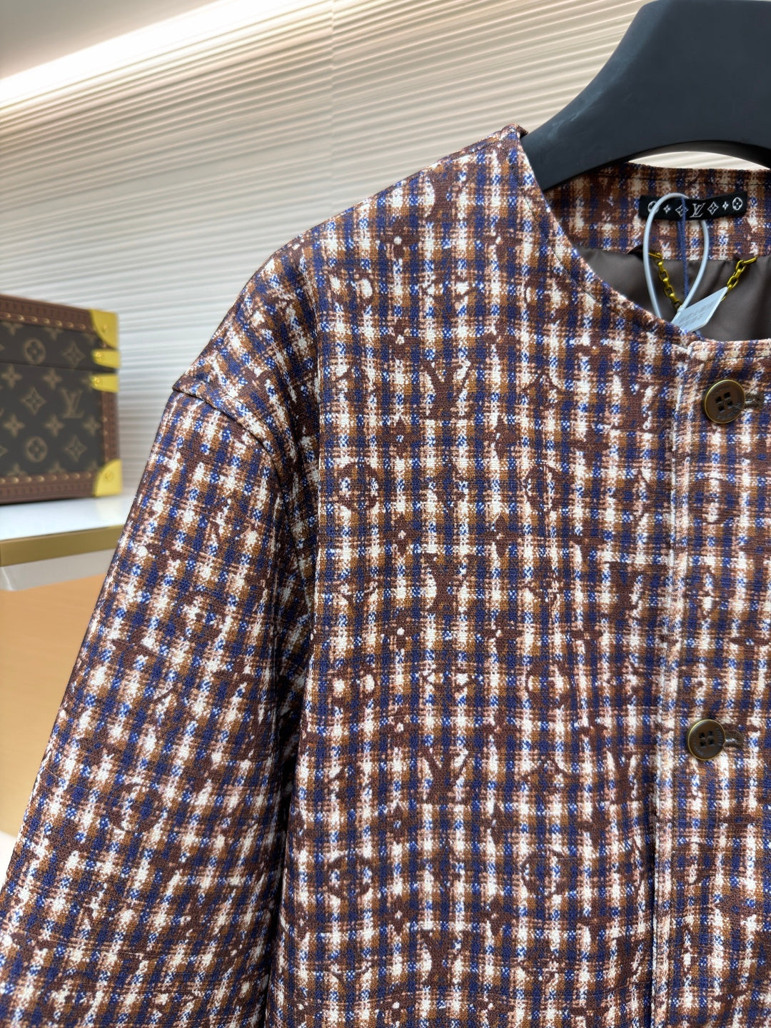 LV CHIC Collarless Tweed Jacket