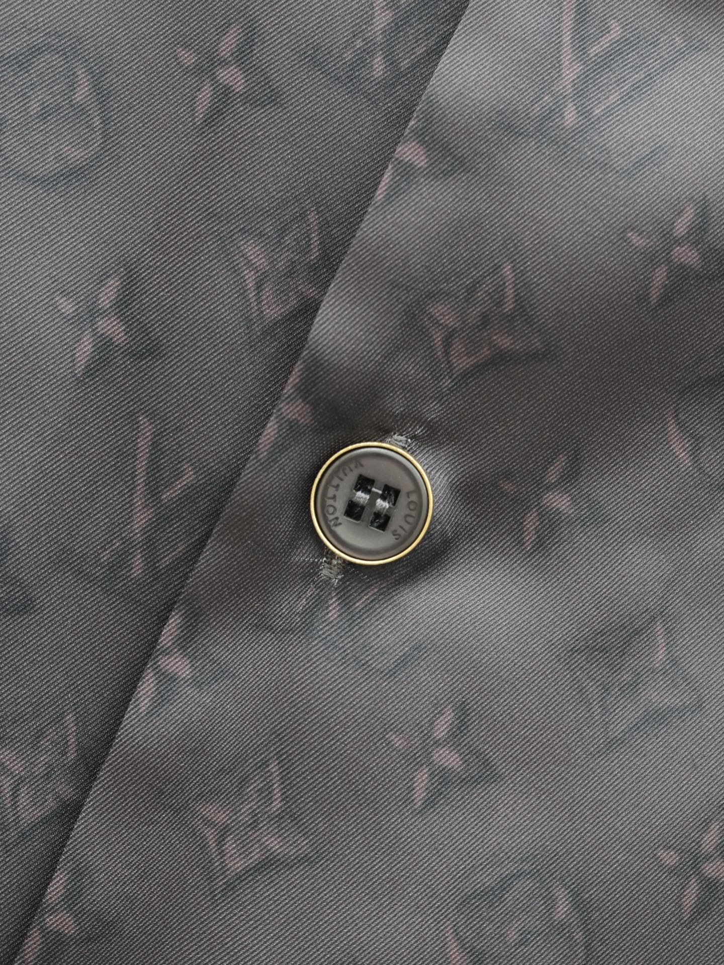 1v*/ Louis Jacquard Collar Short-Sleeve Shirt