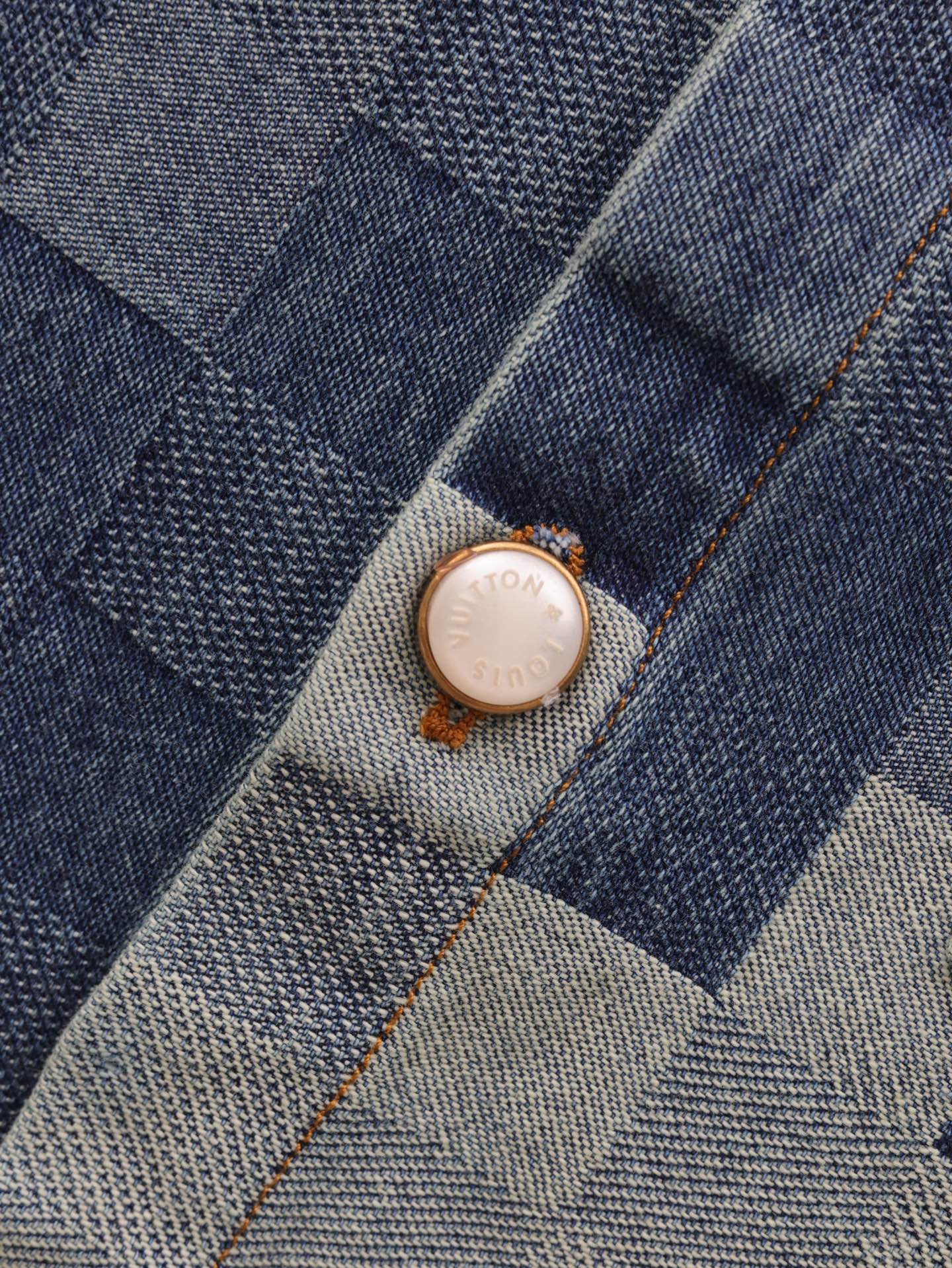 1V short-sleeved denim shirt