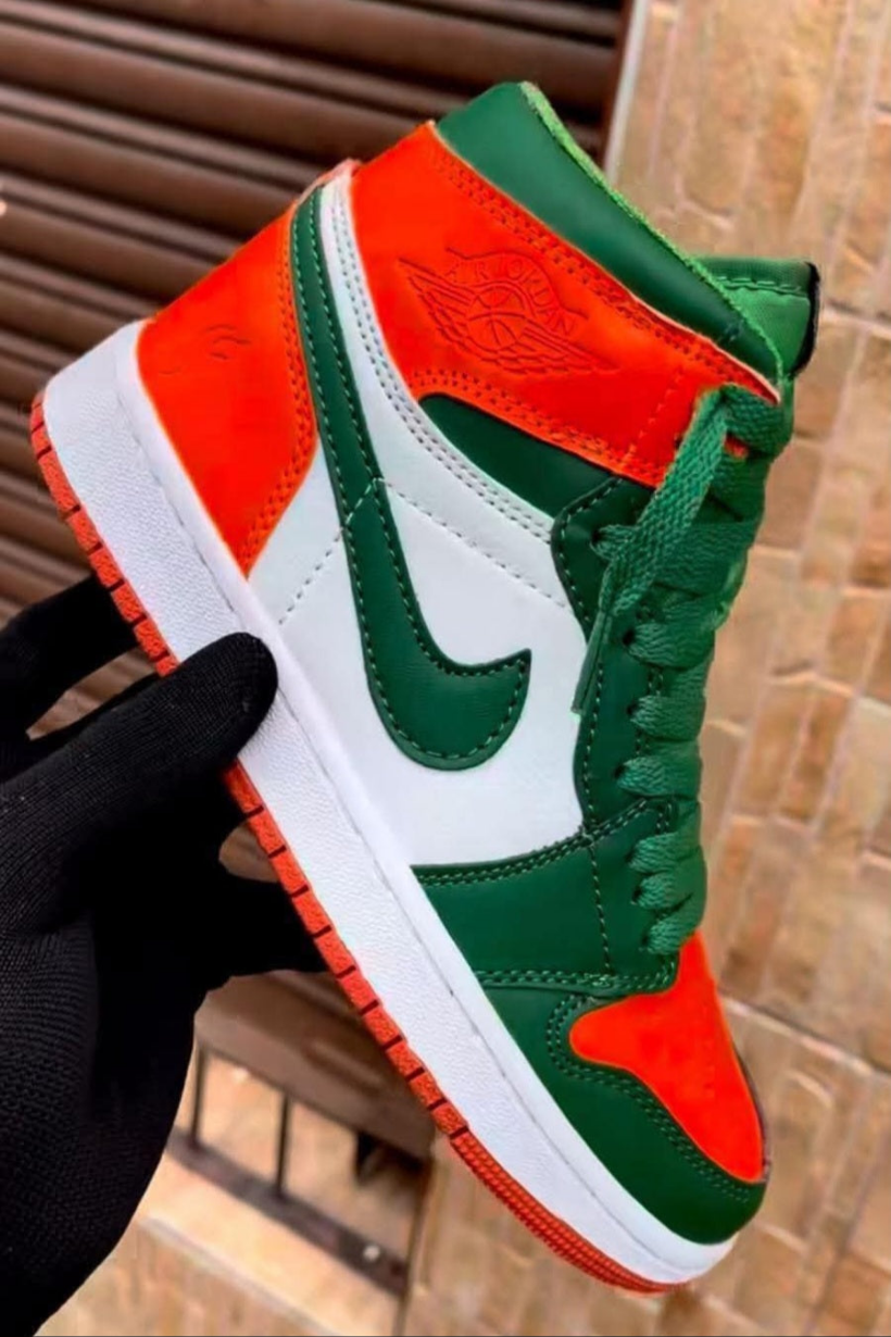 Air Jordan 1 🧡🤍💚