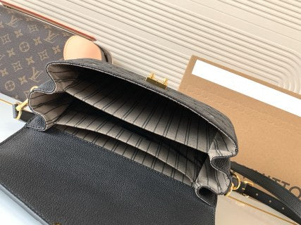 LV Pochette Metis Handbag