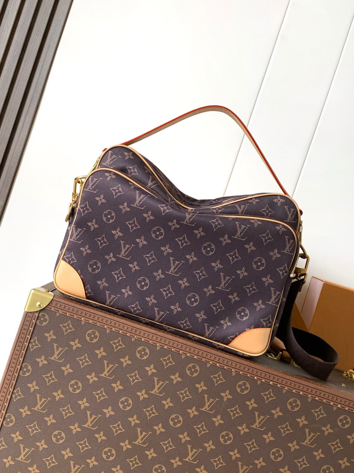 LV Nil Large Handbag