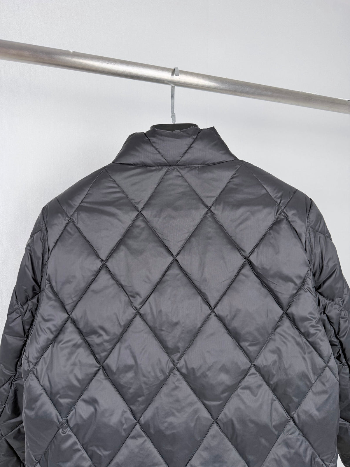 Burberry Paid Quilted Down Jacket - Women's