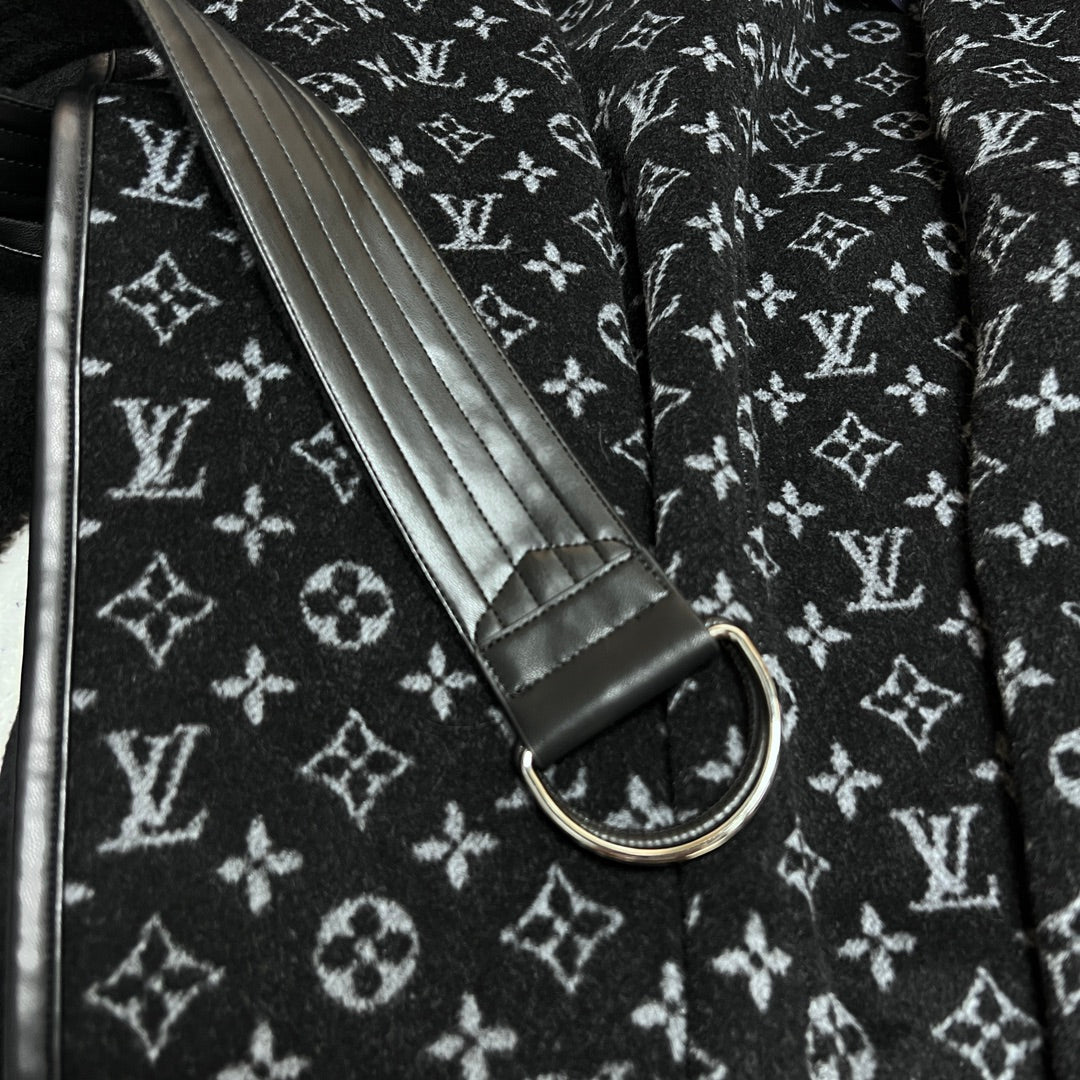 LV Double Sided Wrap Cashmere Wool Coat - Women's