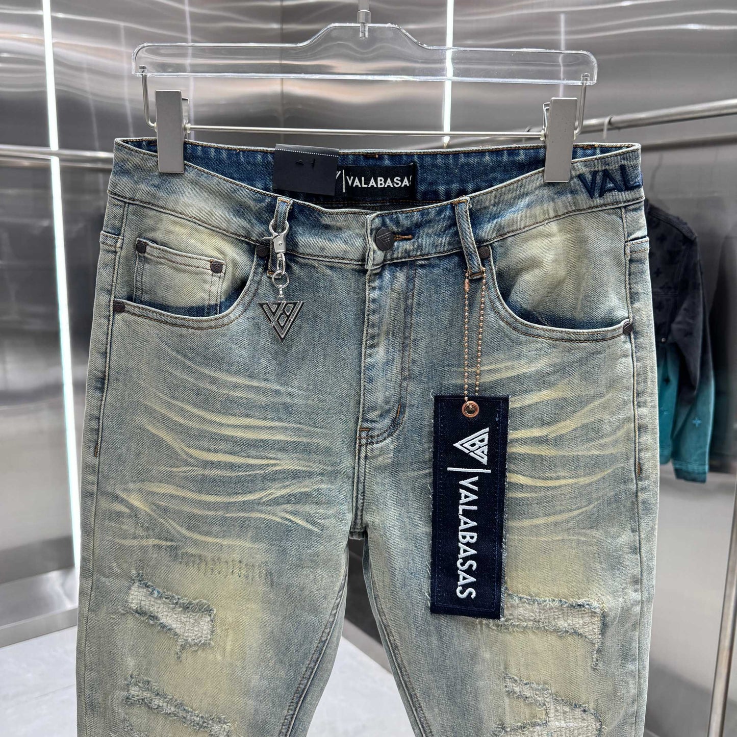 Valabasas Distressed Skinny Jeans