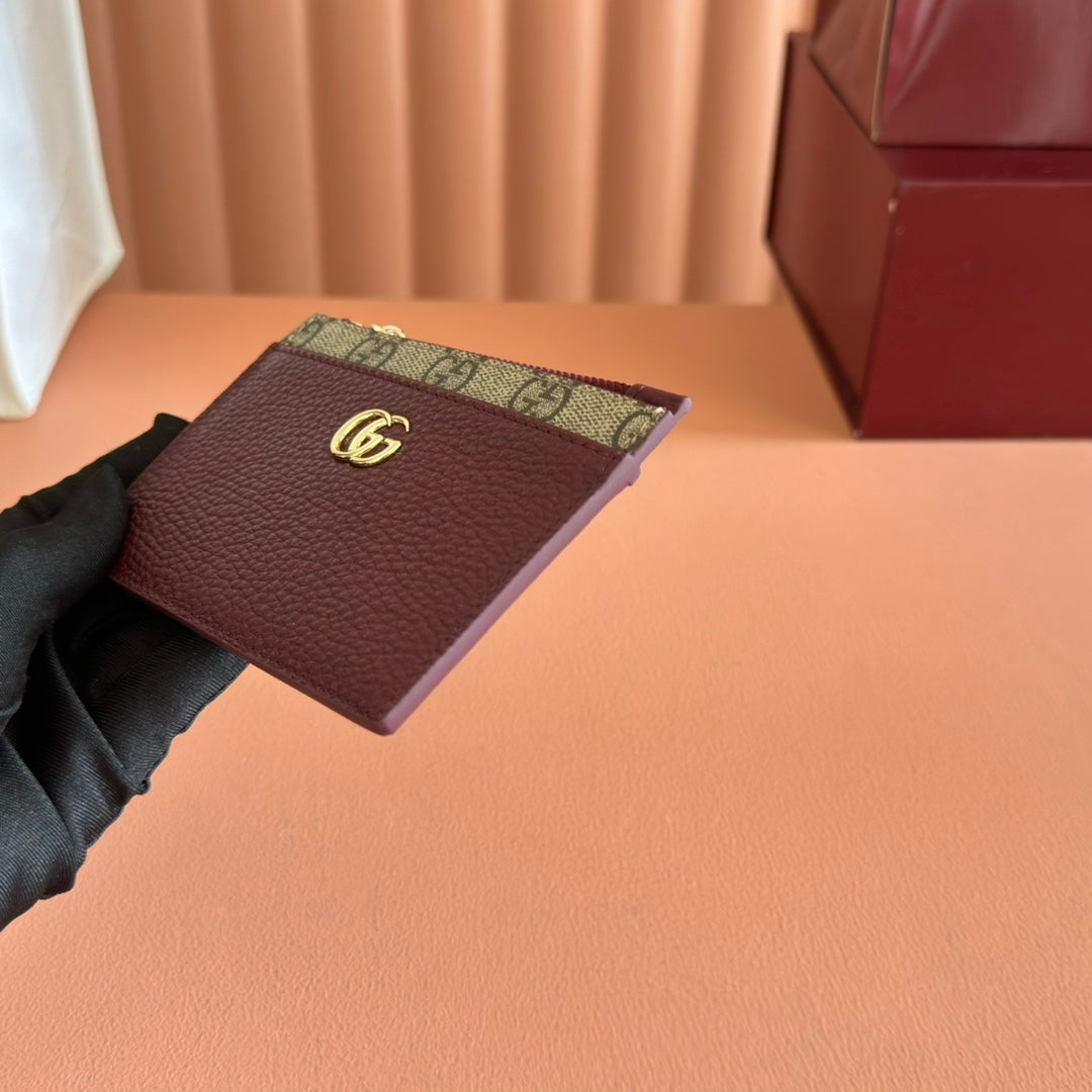 Gucci Zipped Key Pouch