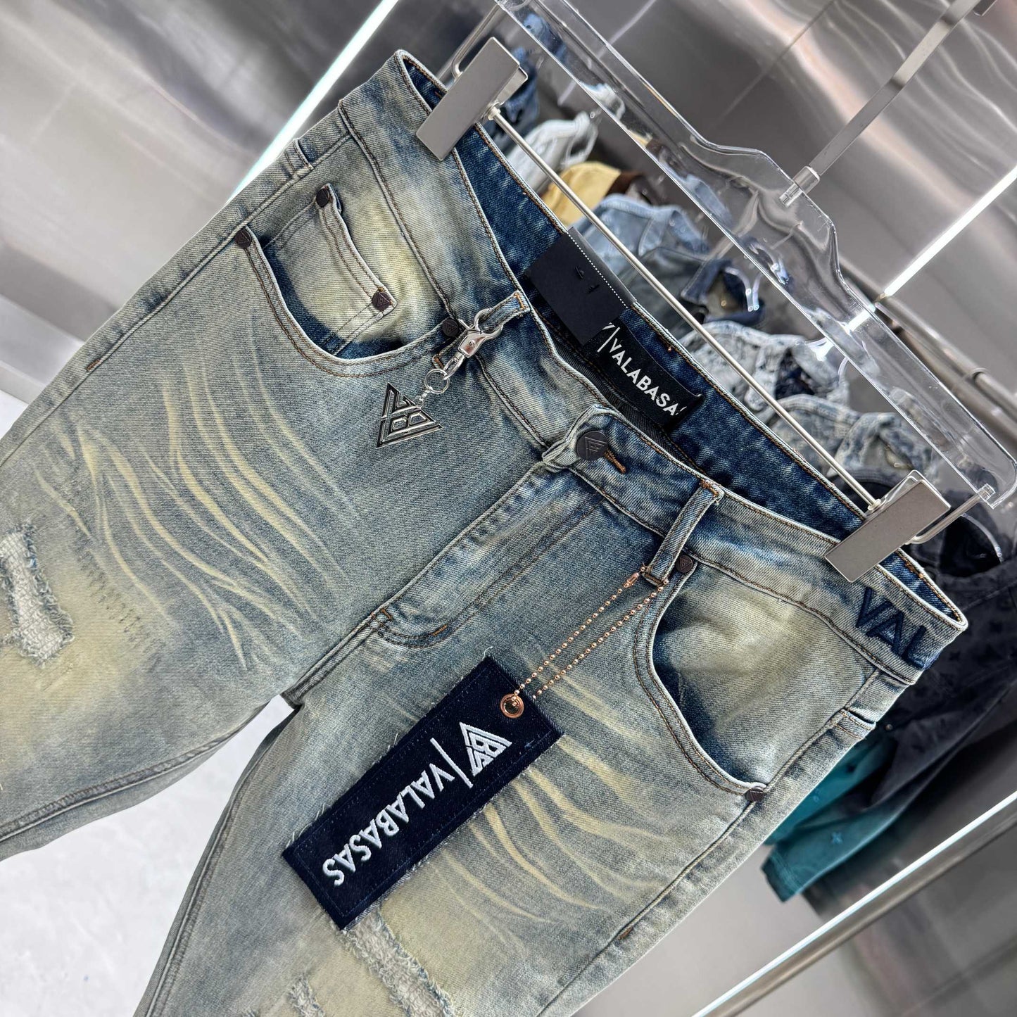 Valabasas Distressed Skinny Jeans