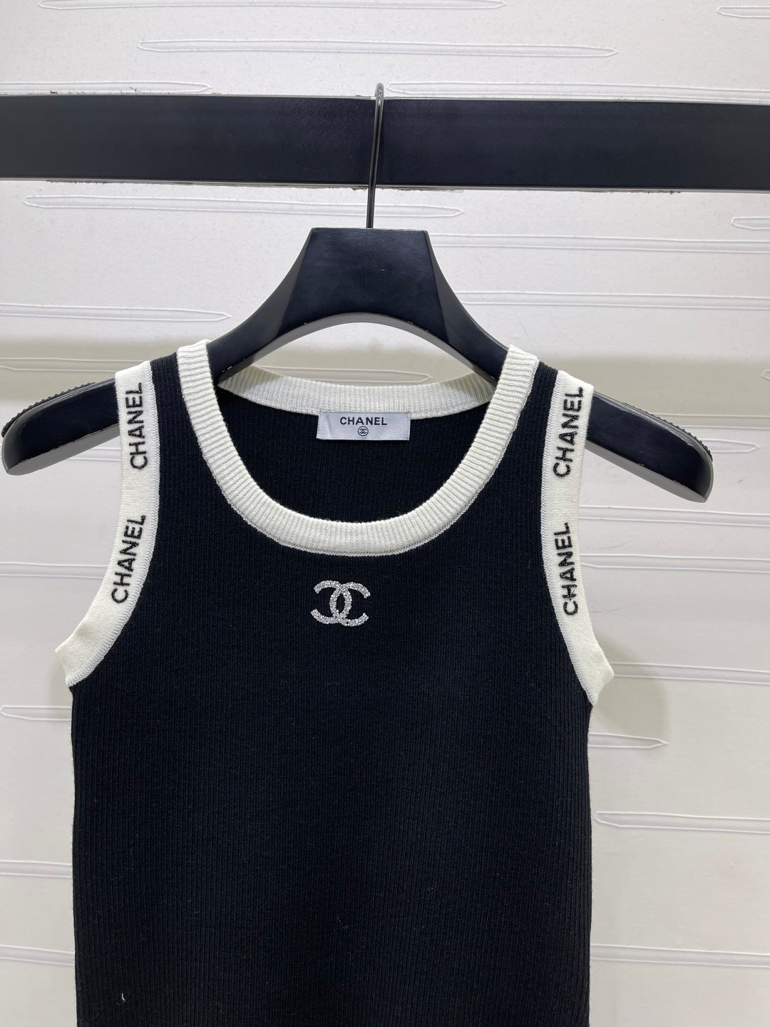 Chanel Sleeveless Knitted Shirt