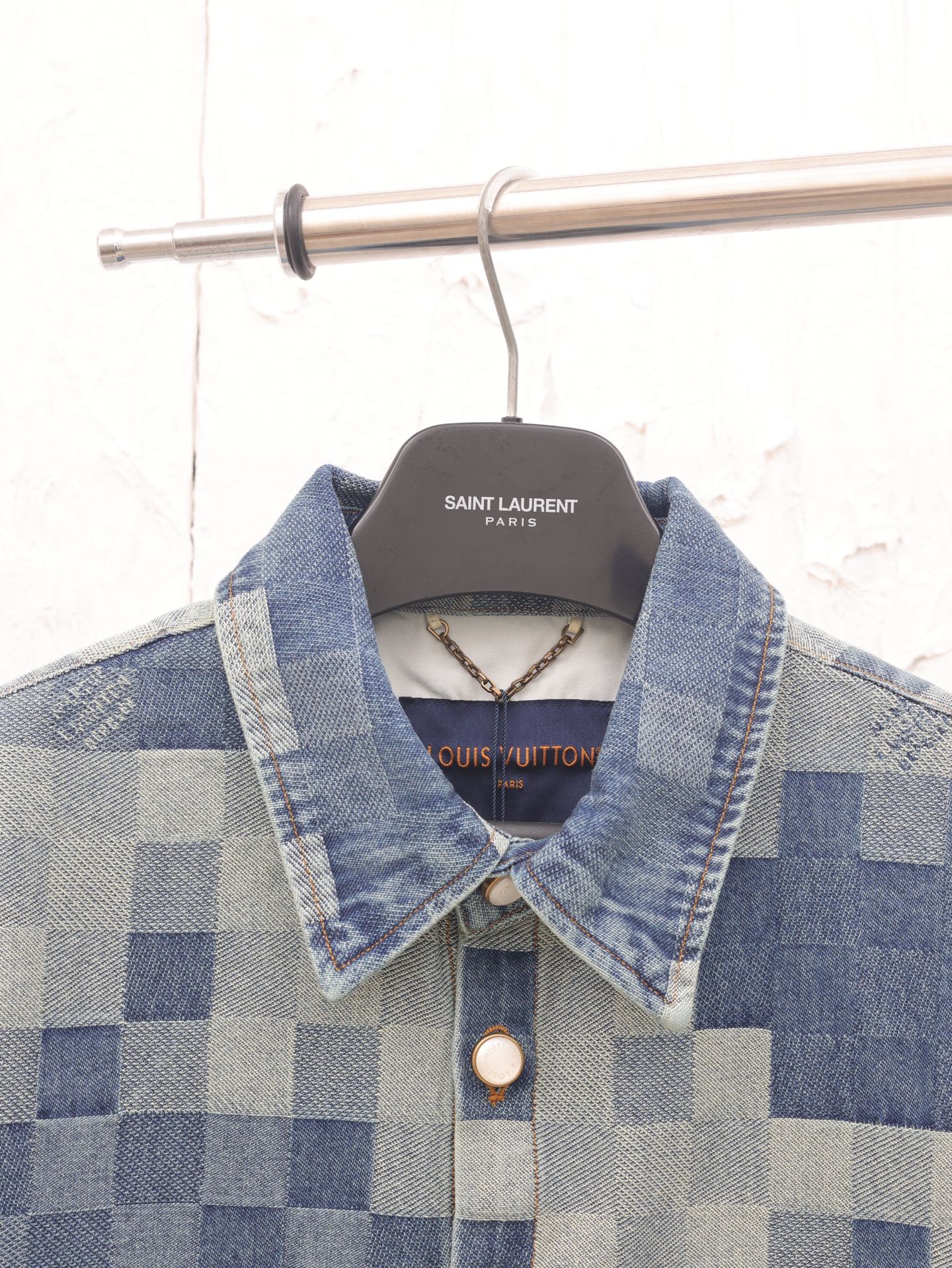 1V short-sleeved denim shirt