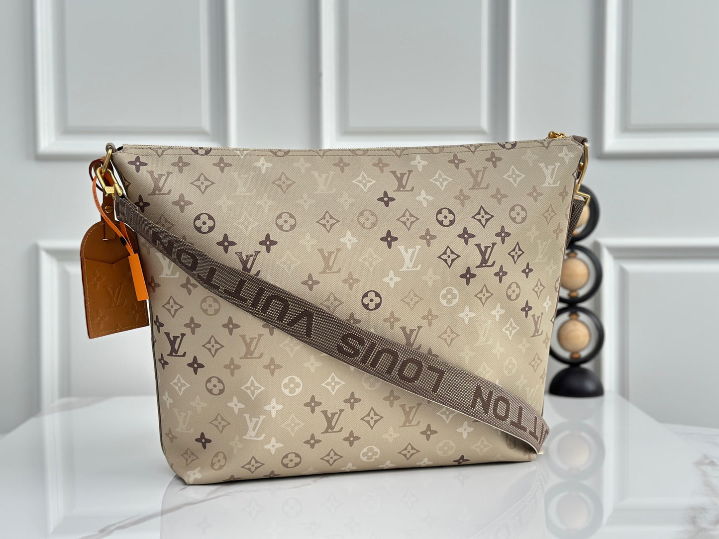 LV Apricot Gradient Handbag