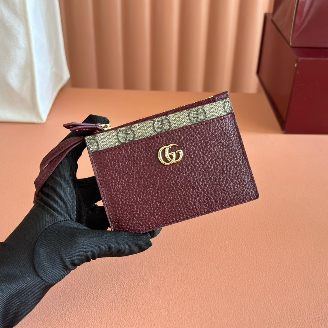 Gucci Zipped Key Pouch